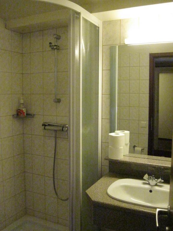 Hotel Capitano Neskaupstaður Exteriör bild
